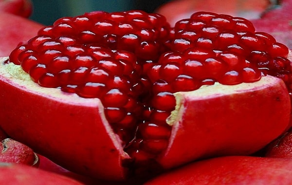 pomegranate-min